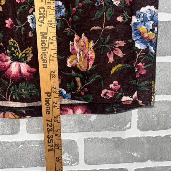 Sundance Dark Floralā 3/4 Sleeve Thermal Womens Size Medium Top - Picture 4 of 8